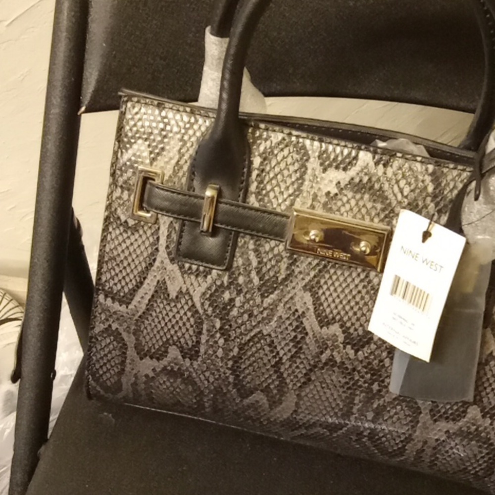 Handbag - Picture 3 of 8